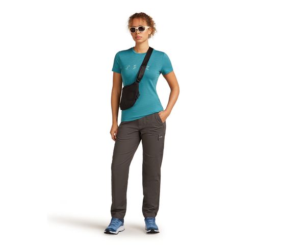 150 Tee Snow Day stuttermabolur dömu