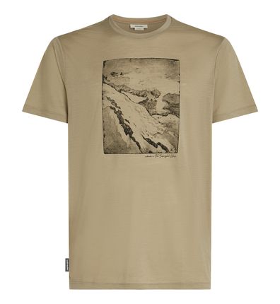 150 Tee Summit Stuttermabolur Flag