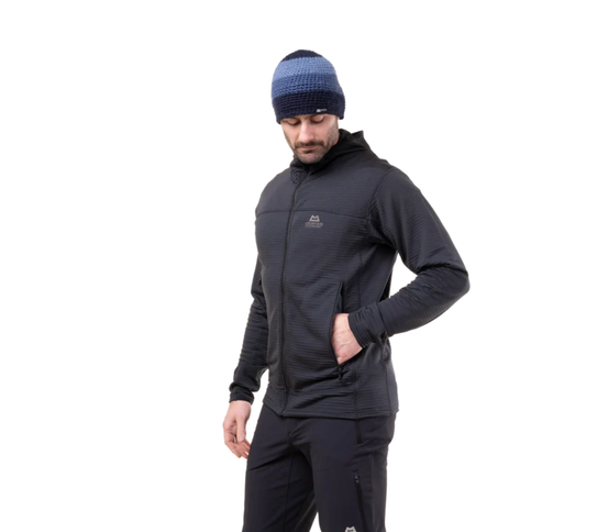 Apiro rennd hettupeysa