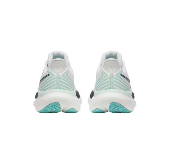 Triumph 23 dömu